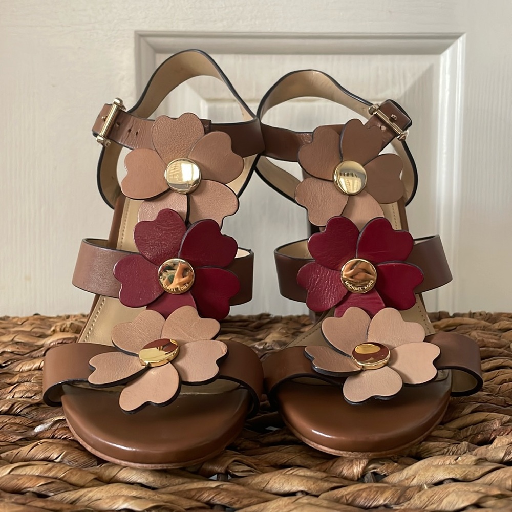 Michael Kors Kit Flower Sandals